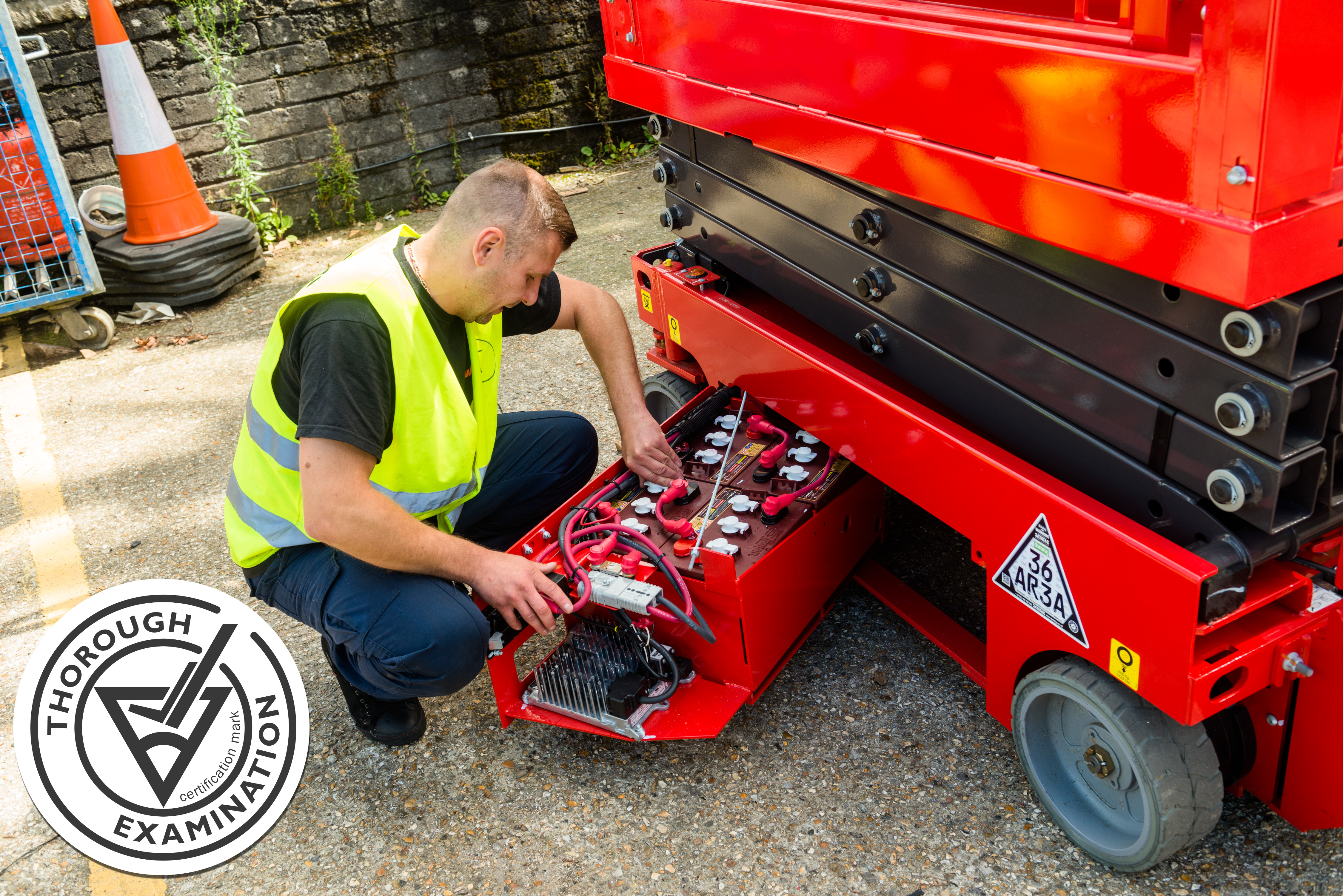 Thorough Examination inspection of a scissor lift